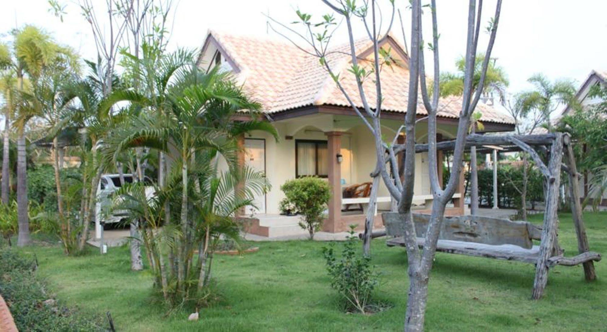 Saraburi Garden Resort Exteriör bild