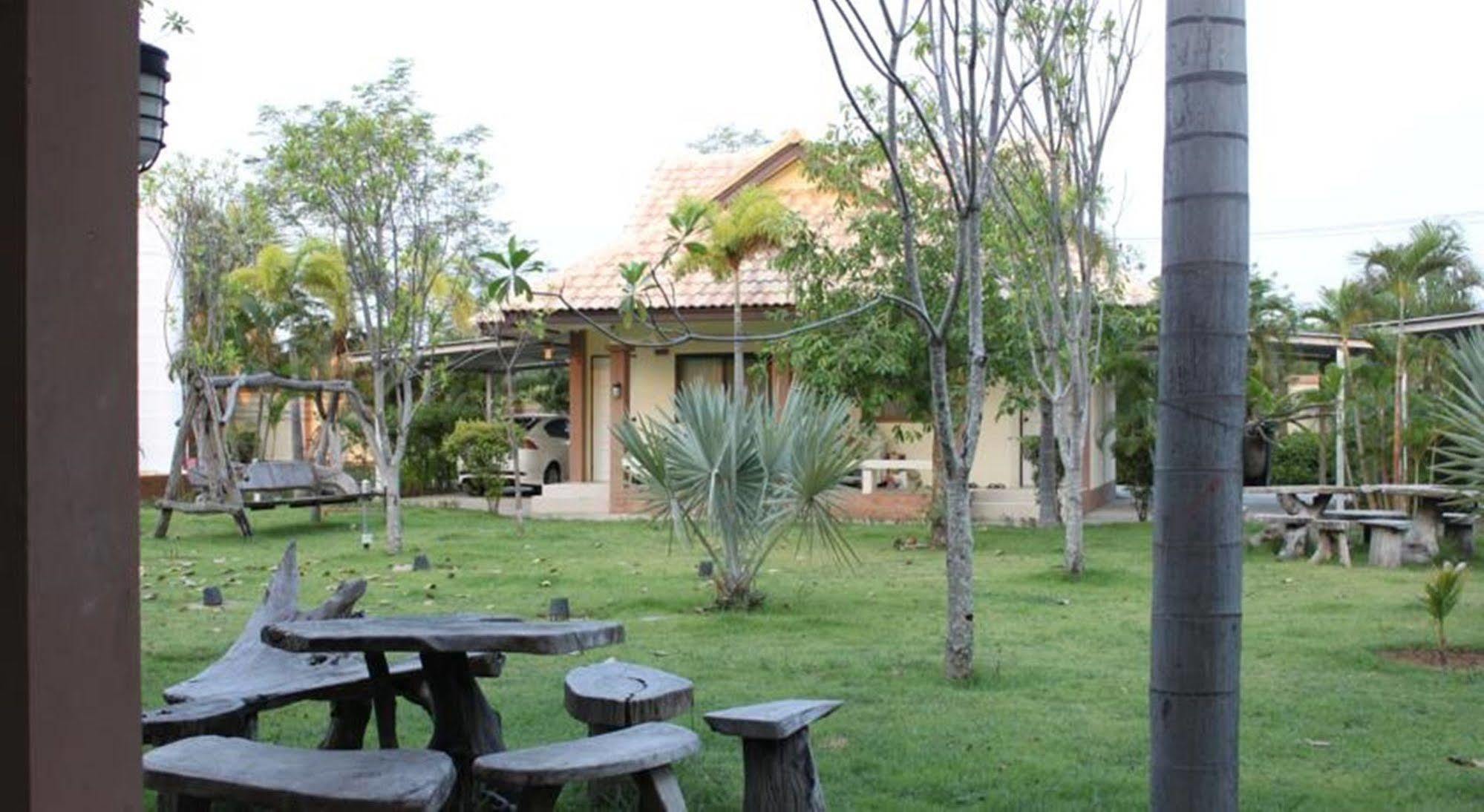 Saraburi Garden Resort Exteriör bild